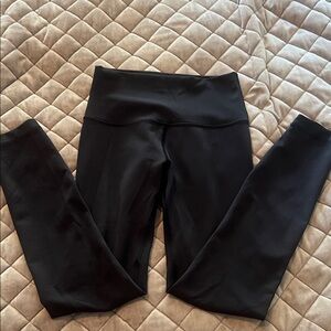 Lululemon Wunder Train size 4 black